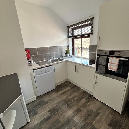 1St Floor Flat In Mews Apartment Kessingland Exterior photo